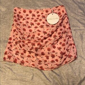 Selfie Leslie Charise Ruched Mini Skirt Roses Pink Zips in Back NWT